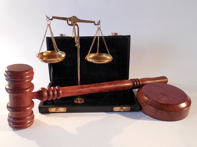 W czym umie nam pomóc radca prawny? W których sprawach i w jakich dziedzinach prawa pomoże nam radca prawny?